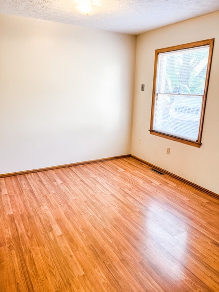 Dining Room - 5229 Rule Rd