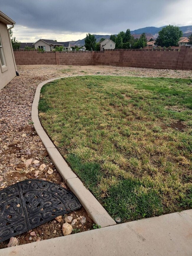 Building Photo - Northern View Subdivision Townhome