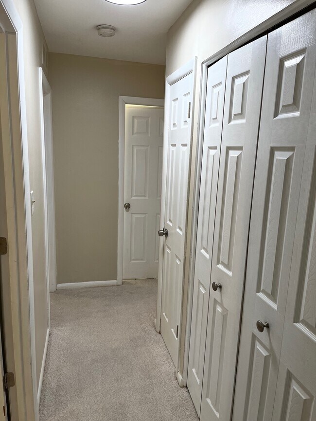 Building Photo - 27640 Barrington St