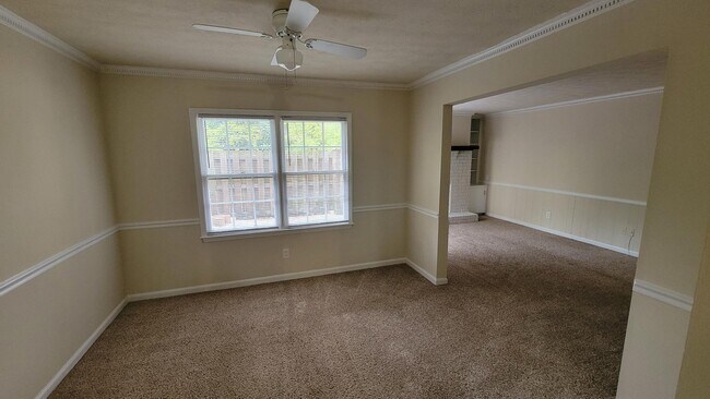 Building Photo - 2462 Lehaven Dr