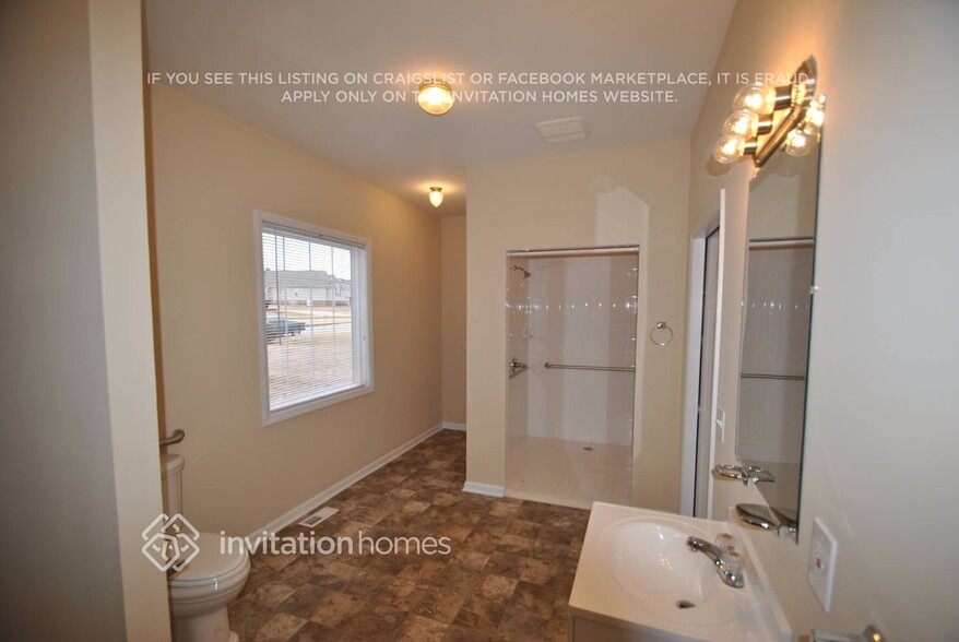 Building Photo - 539 Fernway Dr