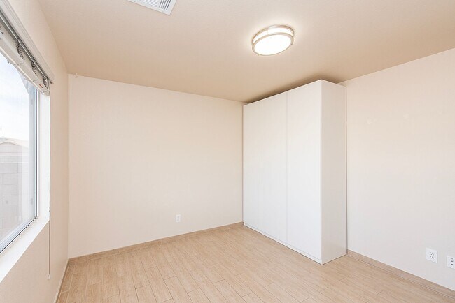 Building Photo - Tucson Market Place Area -  3 Bedroom!