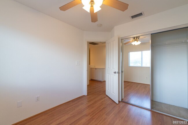 Building Photo - CENTRAL AC 3BR 2.5BA w/2-Car Garage & Backyard @ Spinnaker, Ewa Beach!