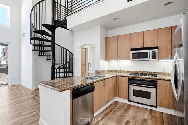 Building Photo - 525 11th Ave