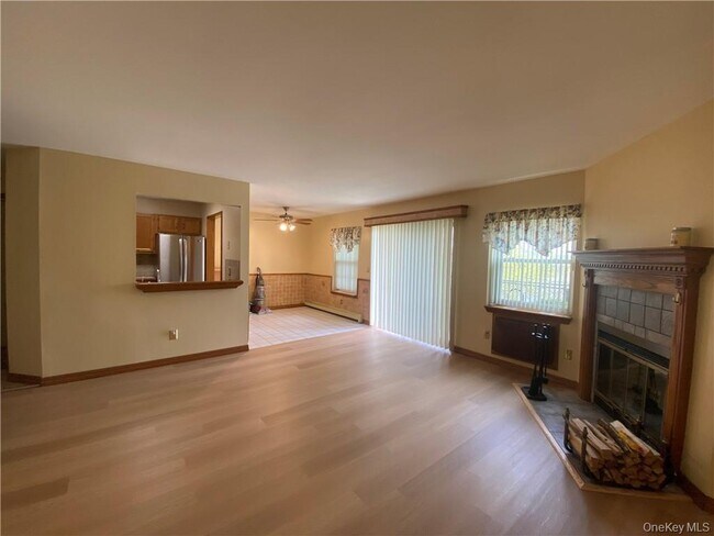 Building Photo - 25 Lexington Hills Rd