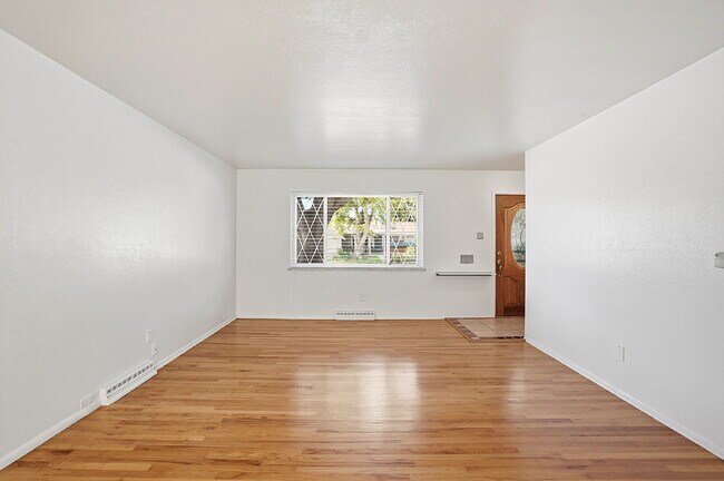 Building Photo - $2,740.95, 4 Beds - 3 Bath, Single Family Home in Denver with Washer and Dryer!