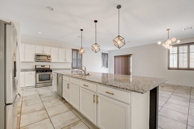 Building Photo - 5128 Granite Basin St