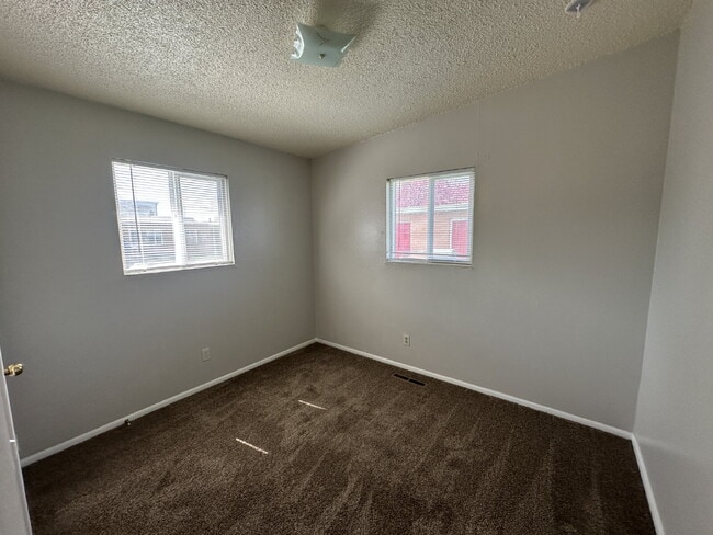 Building Photo - 3423 W Good St