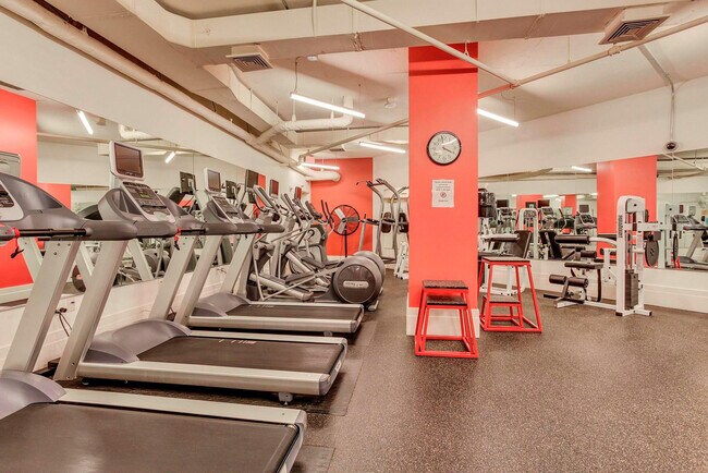 Building Photo - 2425 L St NW