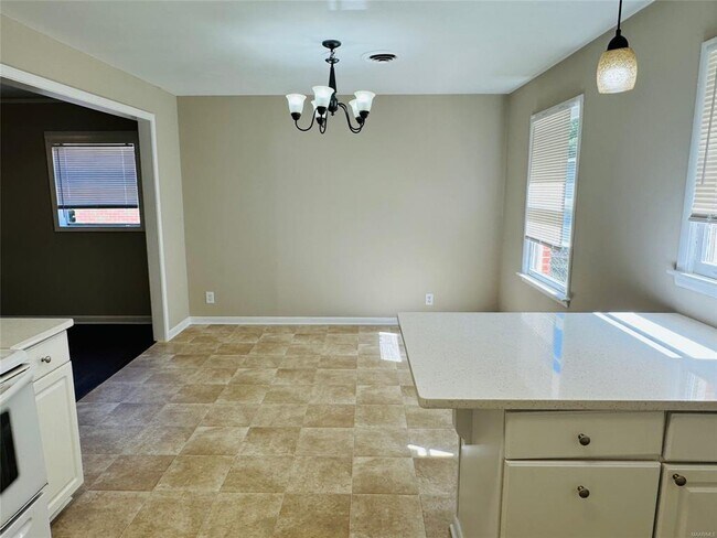 Building Photo - 3208 Durham Dr
