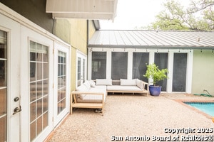 Building Photo - 9319 Oak Ledge Dr