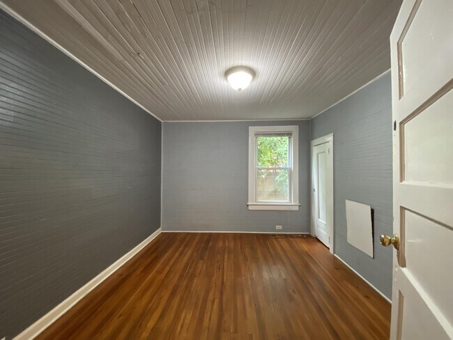 Building Photo - 1807 House Ave