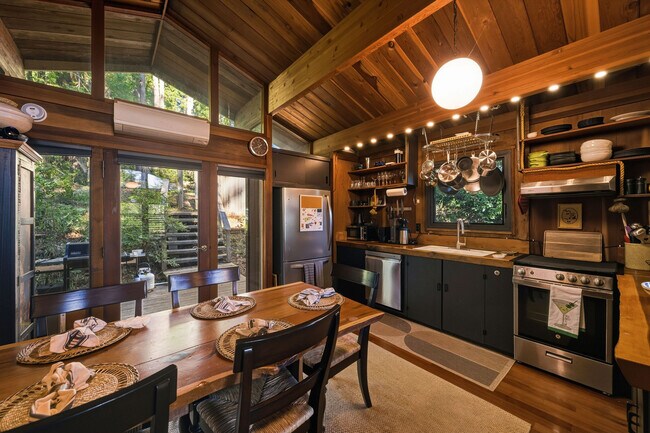 Building Photo - 22000 Timber Cove Rd