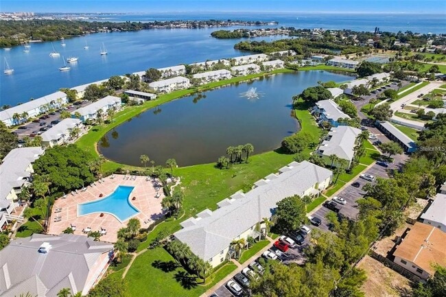 Building Photo - 121 Sea Horse Dr SE