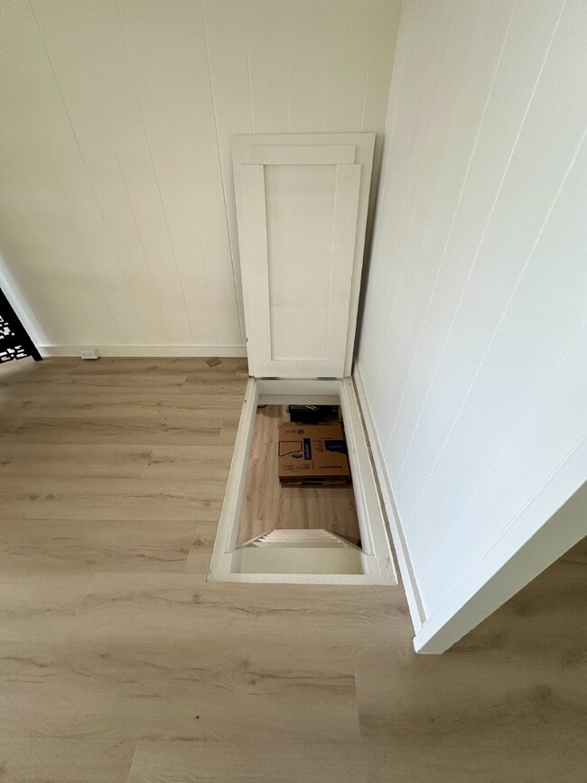 Building Photo - Renovated 3BR/2BA Home with Ocean Views – Aina Haina