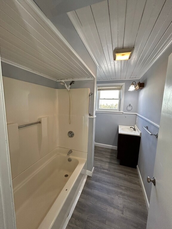 Building Photo - 11 Davis St