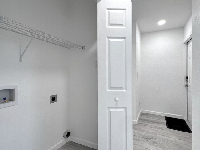 Building Photo - Charming Three-Bedroom Home