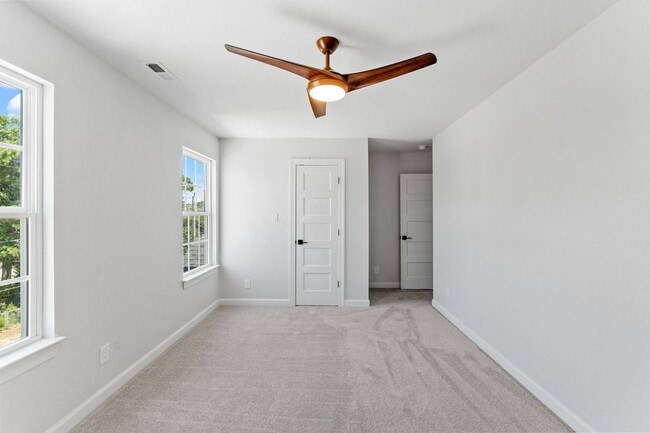 Building Photo - Brand-new condo in the heart of Ocean View.