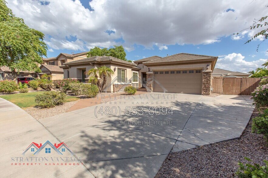 Building Photo - 7401 N 85th Ln
