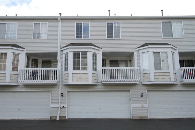 Building Photo - 3162 Cambria Ct