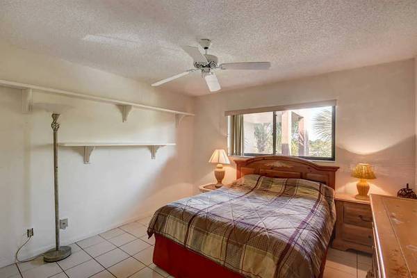 Building Photo - 15461 Pembridge Dr