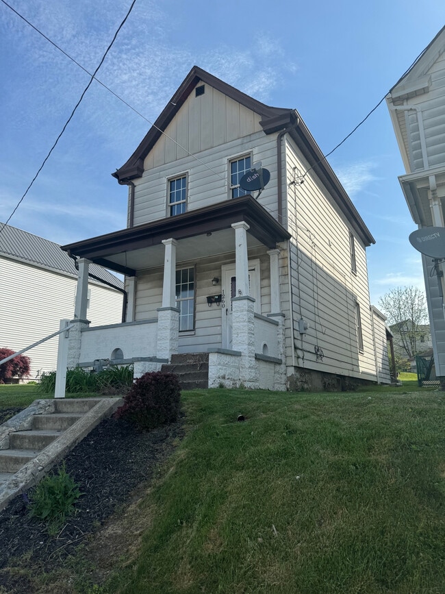 Building Photo - 1260 Allison Ave