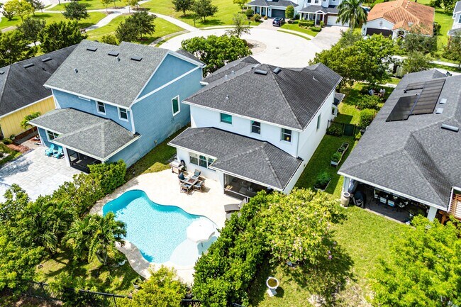 Building Photo - 924 Deer Hvn Dr