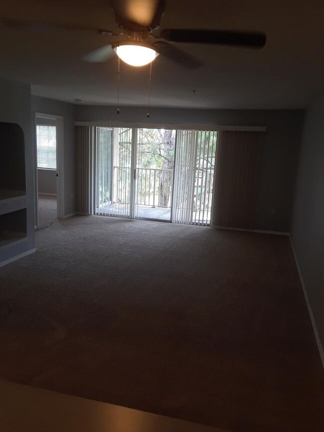 Building Photo - Fairway Island 534