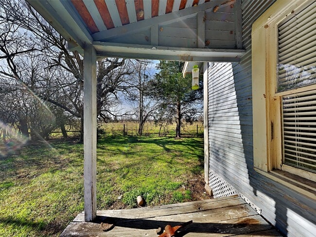 Building Photo - 322 Mixville Rd