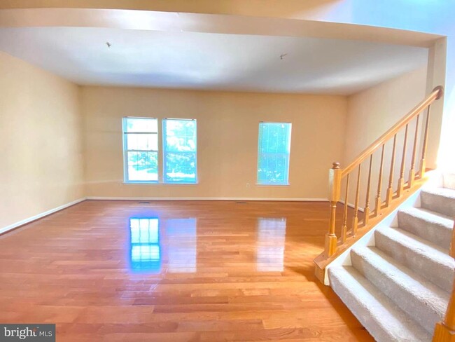 Building Photo - 13029 Vaden Terrace