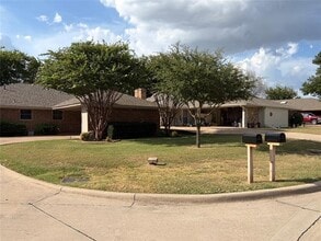 Building Photo - 1225 Fairhaven Dr