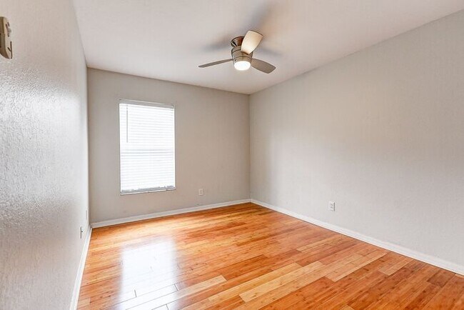 Building Photo - Spacious 4-Bedroom Home in Rivercrest, Riv...