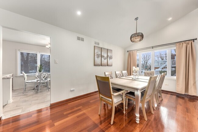 Building Photo - 8526 W 107th St