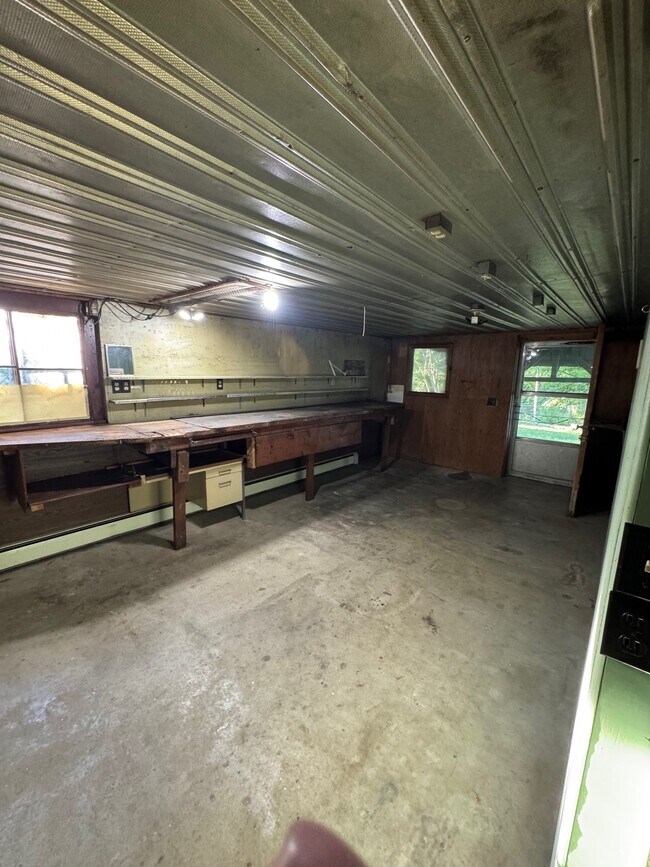 Building Photo - 2613 Southridge Dr