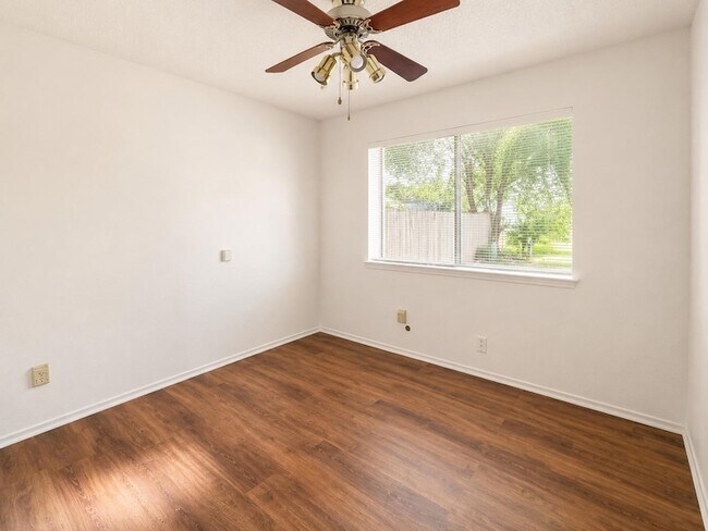 Building Photo - 4714 Lambs Ln