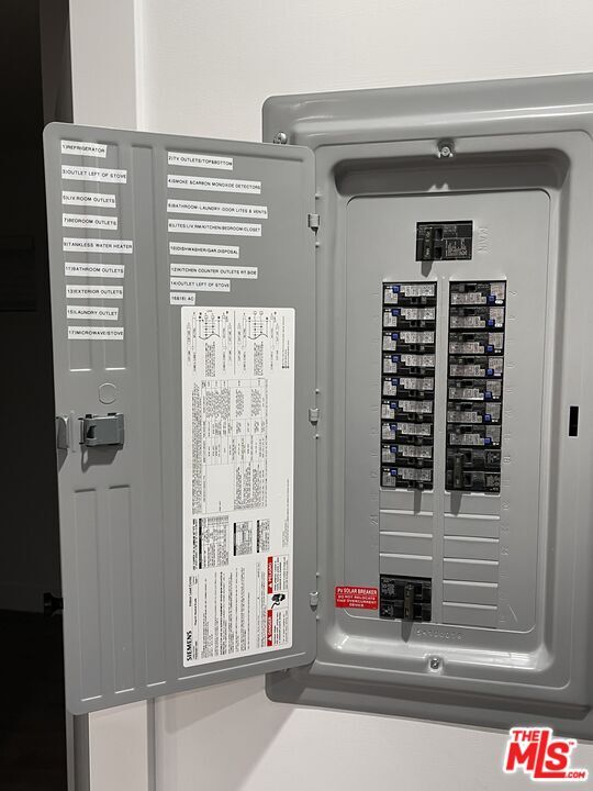 Building Photo - 9504 Gothic Ave