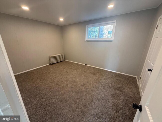 Building Photo - 234 N Coal St