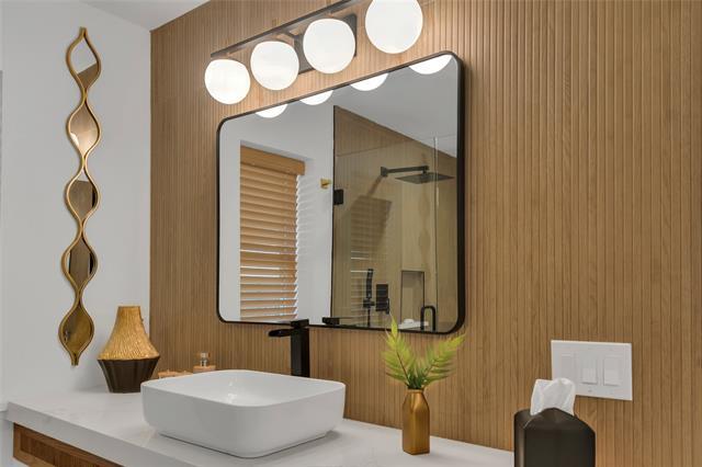 Building Photo - 1237 Airline Dr