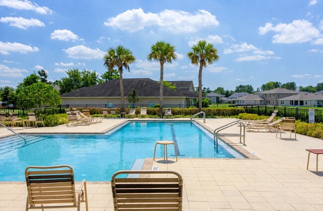 Building Photo - **Spacious 4-Bedroom, 3.5-Bath Home with Private Guest Suite and 3-Car Garage**