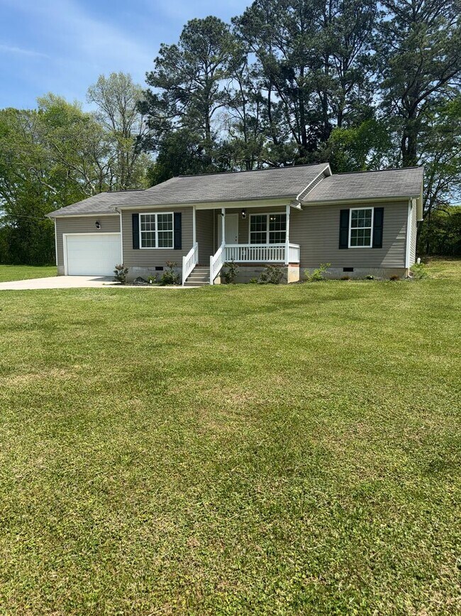 Building Photo - Newly Renovated 3-bedroom, 2 Bath Home with 1 Acre Lot!