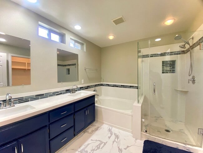 Building Photo - Lovely 3-bedroom Townhome for rent in Frem...
