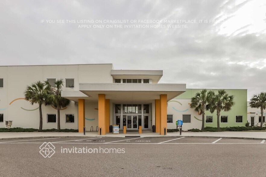 Building Photo - 1945 E Landings Wy