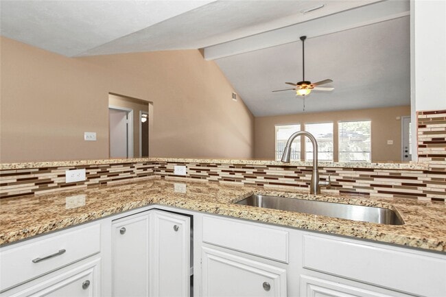 Building Photo - 8235 Alabaster Dr