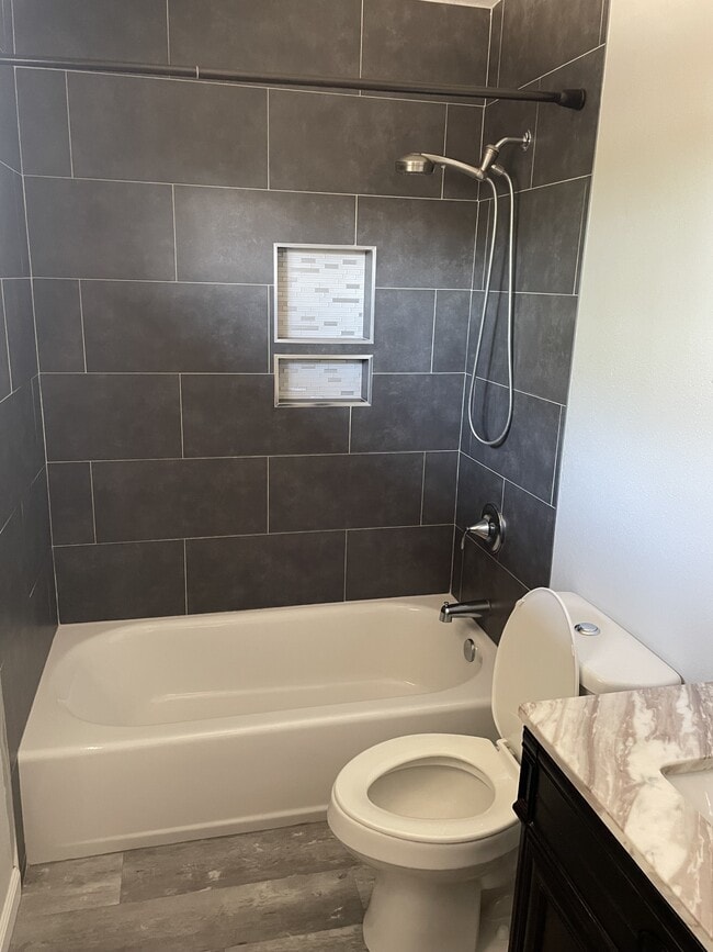 Building Photo - 69 N Allen St