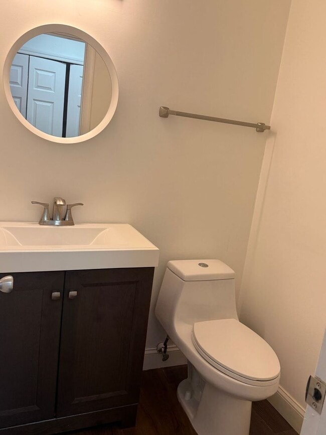 Building Photo - Elegant Residence in a Private Cul-de-Sac! "ASK ABOUT OUR ZERO DEPOSIT"