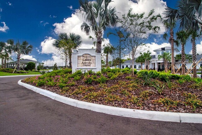 Building Photo - Lakeside Luxury in Parrish - 5 Bedroom BRA...