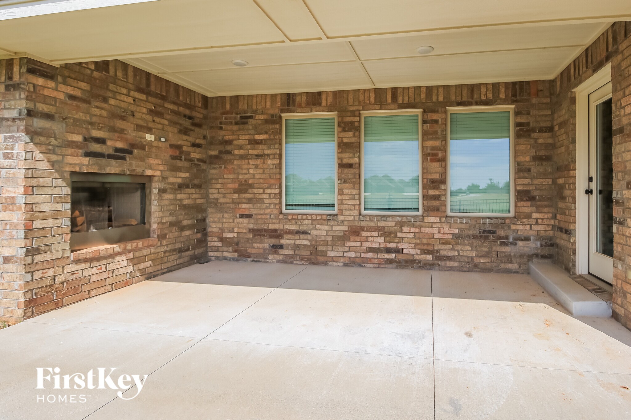 Building Photo - 3401 Ontario Cir