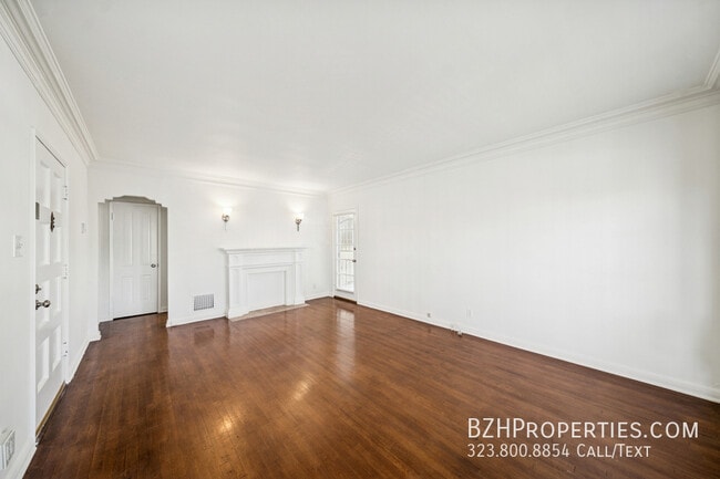 Building Photo - 7758 Rosewood Ave