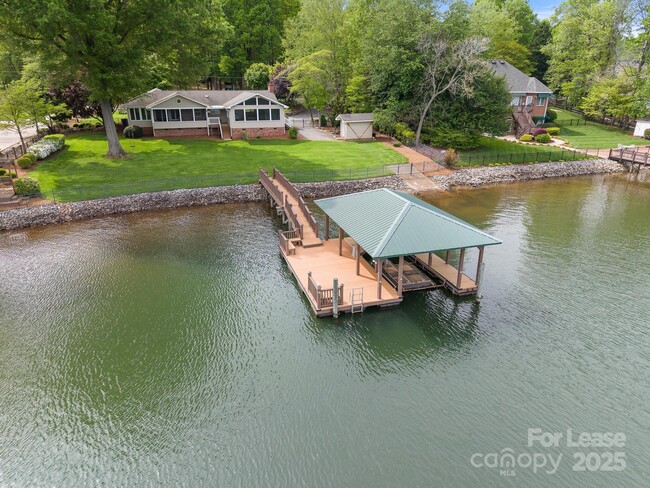 Primary Photo - 173 Riverwood Rd