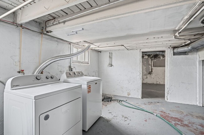 Building Photo - 4301 17th Ave